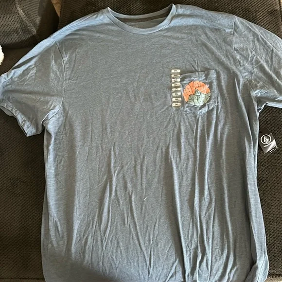 Volcom - Picture 1 of 2